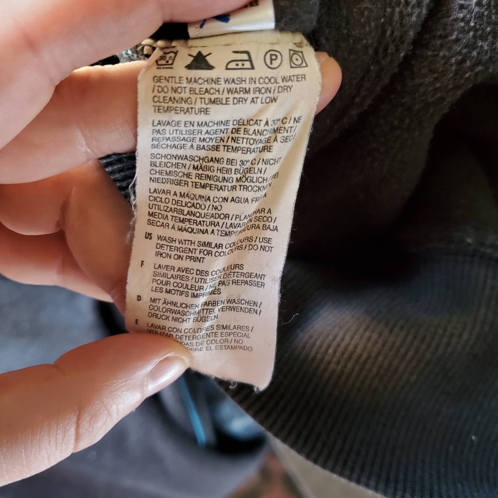 2 Puma Large Hoodies - Picture 7 of 7